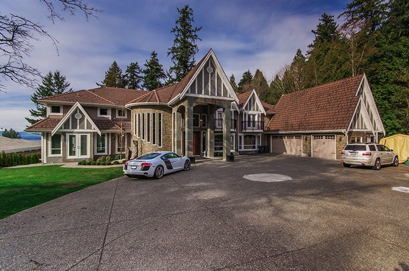 Exquisite Crescent Road Estate British Columbia, Canada 1