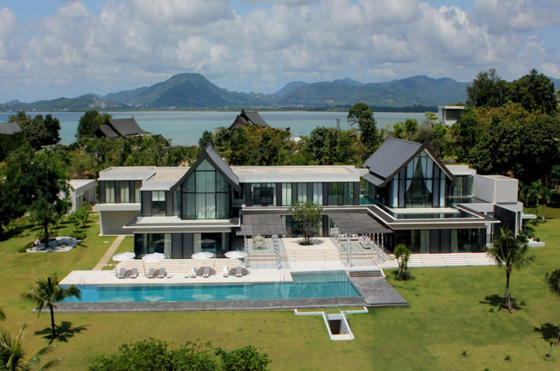 The Superb Villa Verai on Phuket Island, Thailand (51)