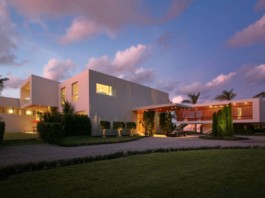 Superb La Gorce Estate In Miami