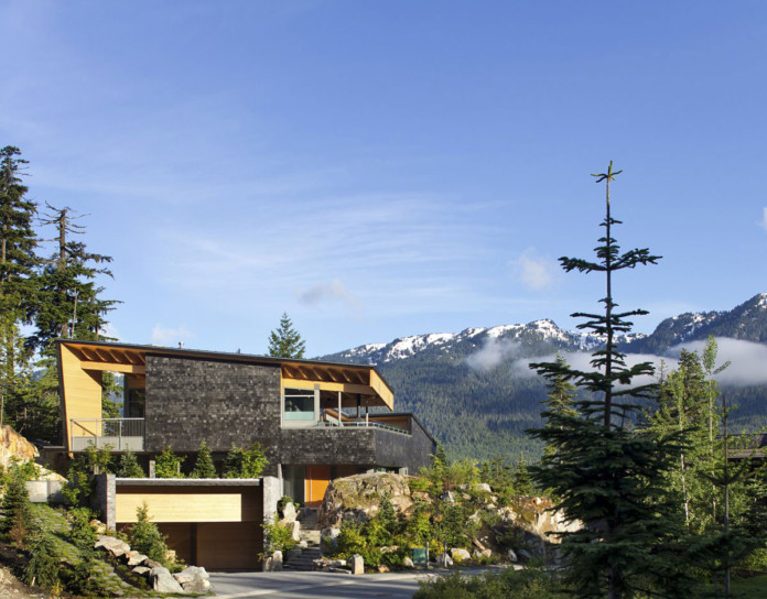 Resort-style Whistler Residence By Battersby Howat Architects
