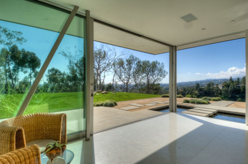 The Gorgeous Lookout Residence in Beverly Hills (30)