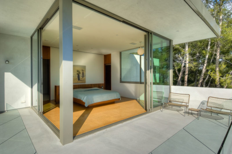 The Gorgeous Lookout Residence in Beverly Hills (17)