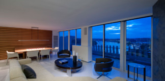 Beautifully Renovated Apartment In The Watergate Complex