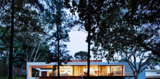 Remarkable Santa Amaro House By São Paulo-based Studio Isay Weinfeld