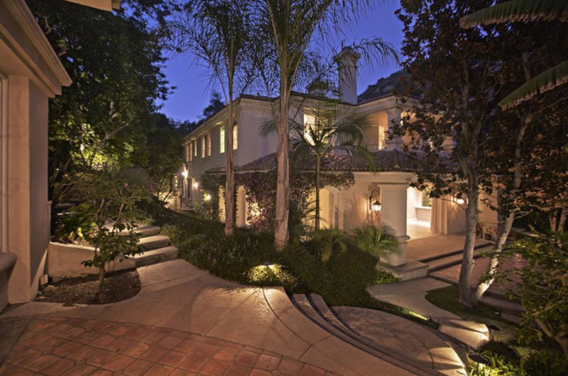Sharon Stone’s Luxury Residence in Beverly Hills for Sale (10)