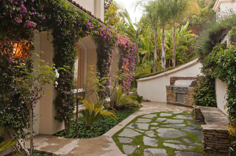 Sharon Stone’s Luxury Residence in Beverly Hills for Sale (7)