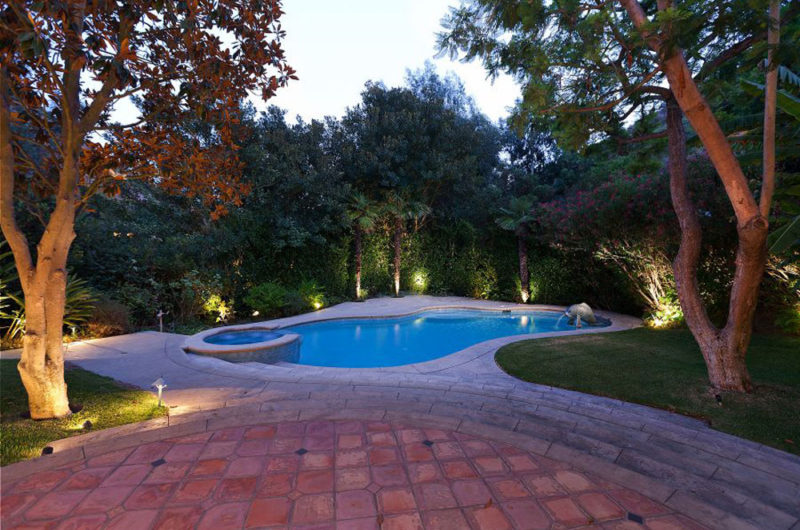 Sharon Stone’s Luxury Residence in Beverly Hills for Sale (6)