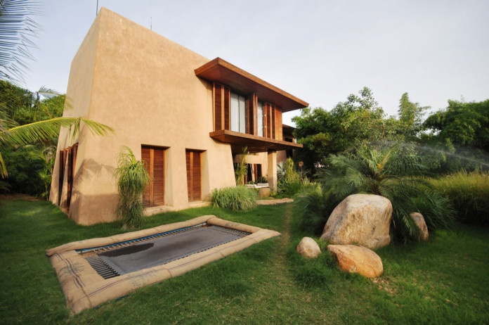 Sustainable Contemporary Compound In South India