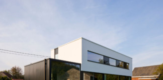 Contemporary Sustainable House Wr By Niko Wauters