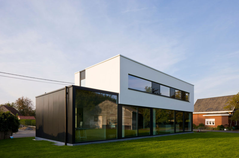 Contemporary Sustainable House WR by Niko Wauters (22)