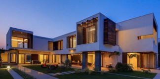 Luxurious E4 House By Dada Partners