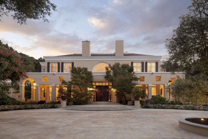 Luxurious Villa Dei Fiore In Thousands Oaks, California