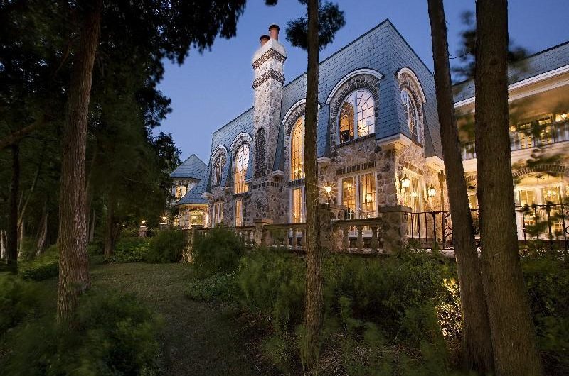 Magnificent Liberty Grove Residence for Auction (7)
