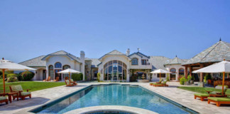 Luxurious Trophy Estate In Encinitas, California