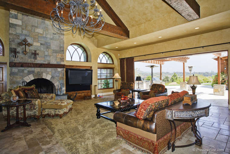 Luxurious Trophy Estate in Encinitas, California (11)