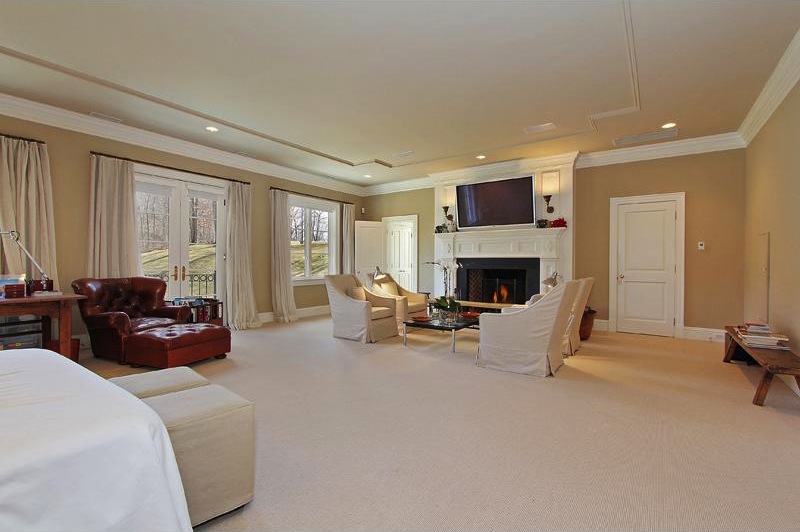 Luxury Residence with Tennis Court and Close to New York at $14,888,000 (19)
