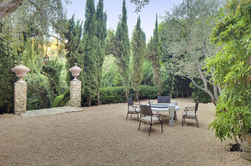 Superb Mediterranean-Style Property in Beverly Hills (14)
