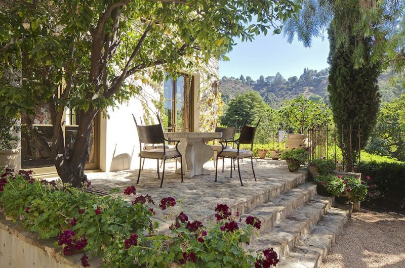 Superb Mediterranean-Style Property in Beverly Hills (13)