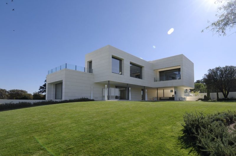 Integrated House in Madrid by A-cero (10)