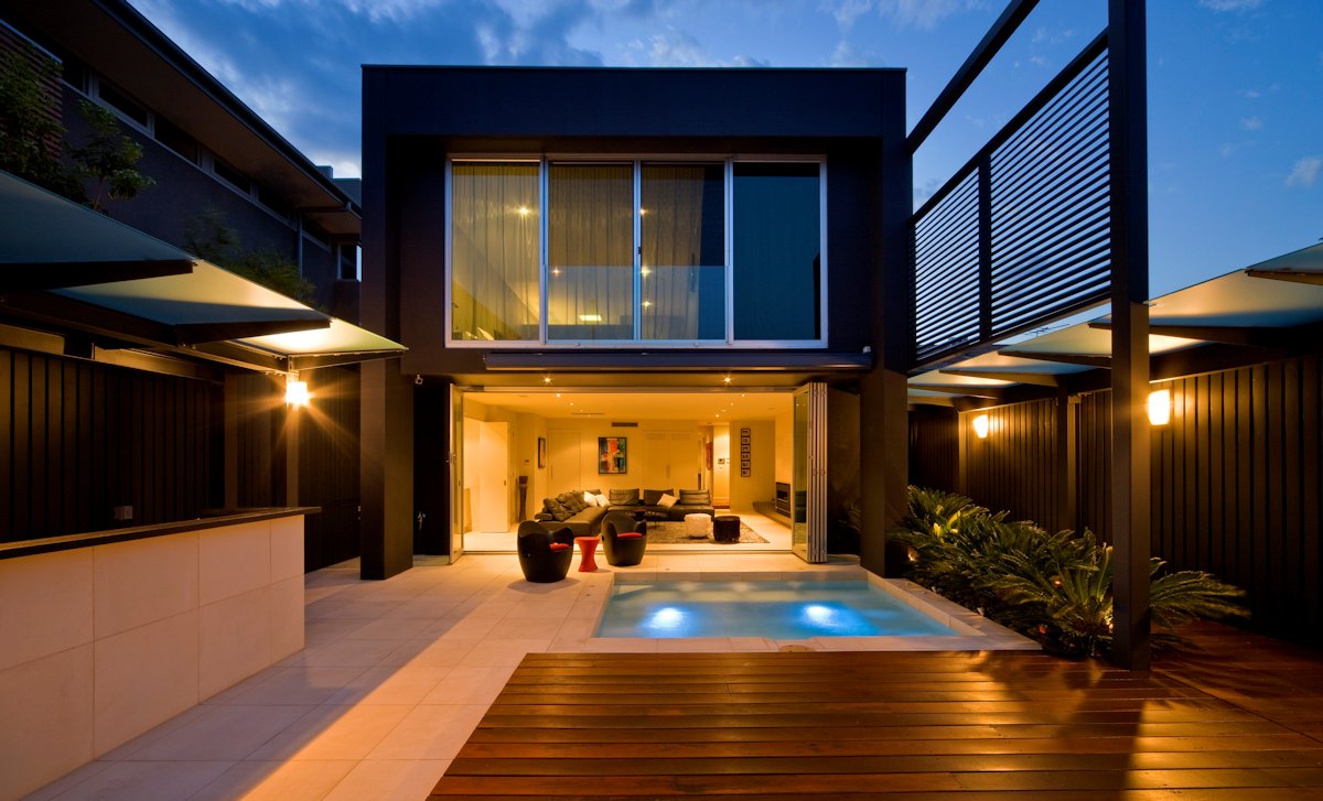 Contemporary Luxury At The Esplanade House in Melbourne