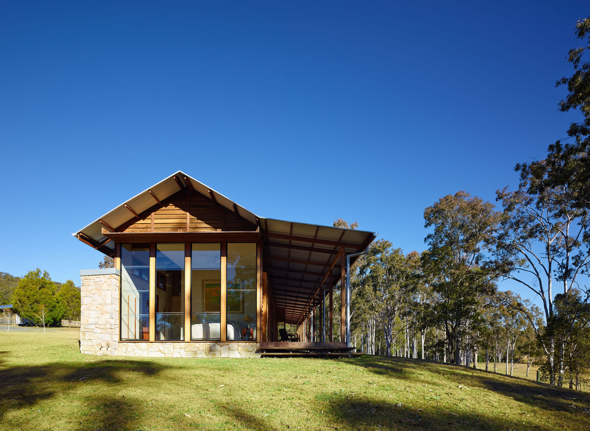 Hinterland House In Queensland, Australia 24
