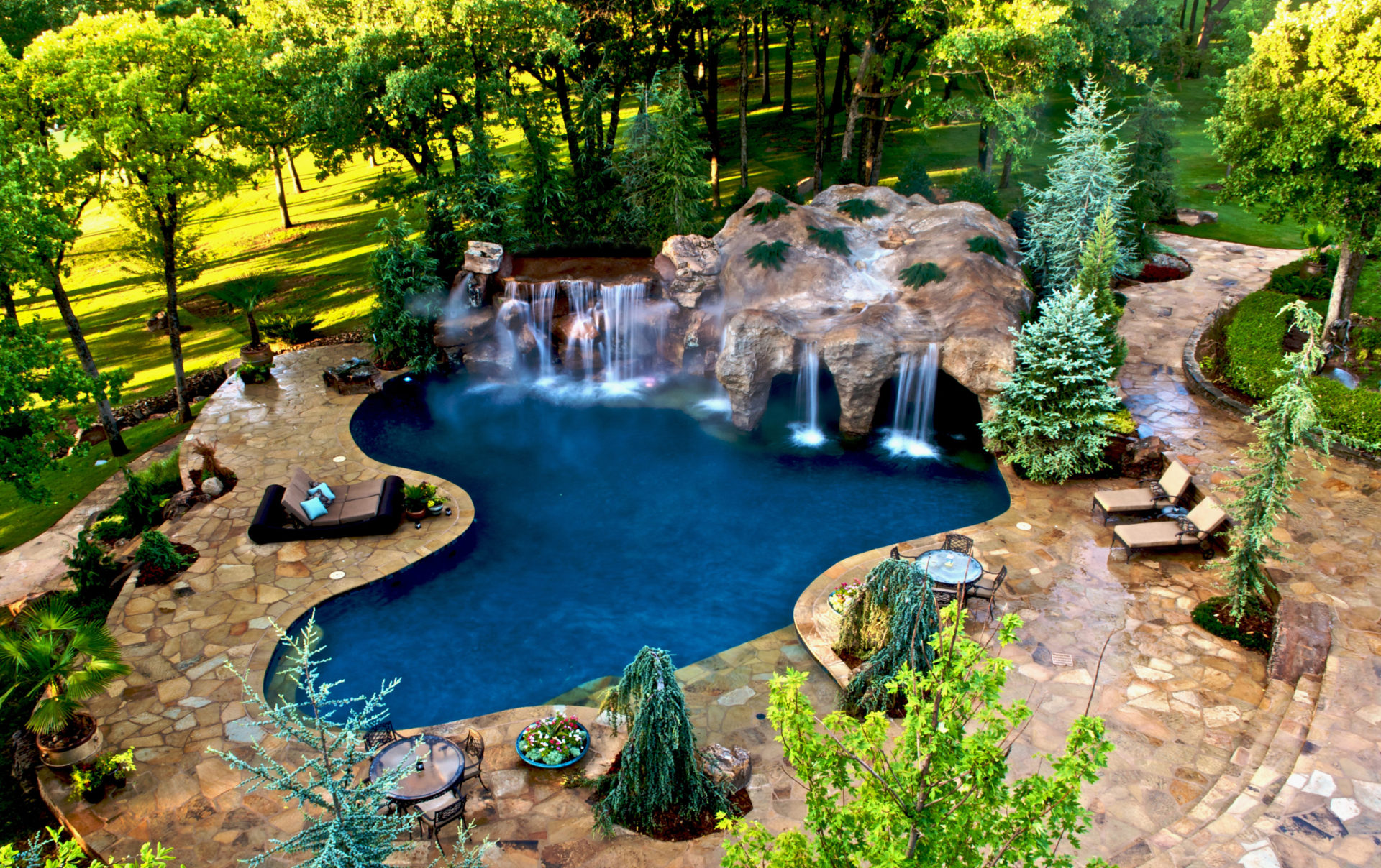 24 Indoor Pools That Will Take Your Breath Away 32