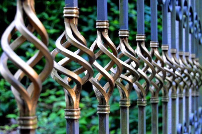 Metal fence panels